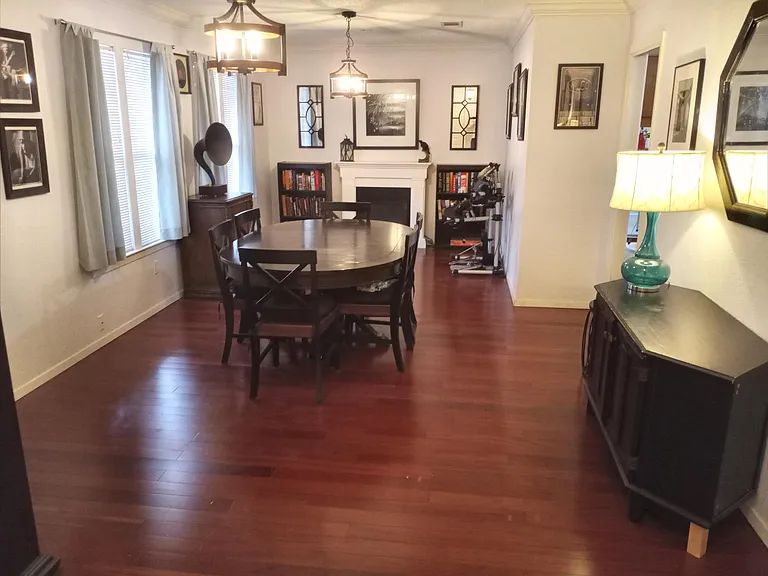 8402 Roan Ln — Photo 10