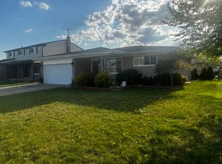36131 La Marra Dr, Sterling Heights, MI