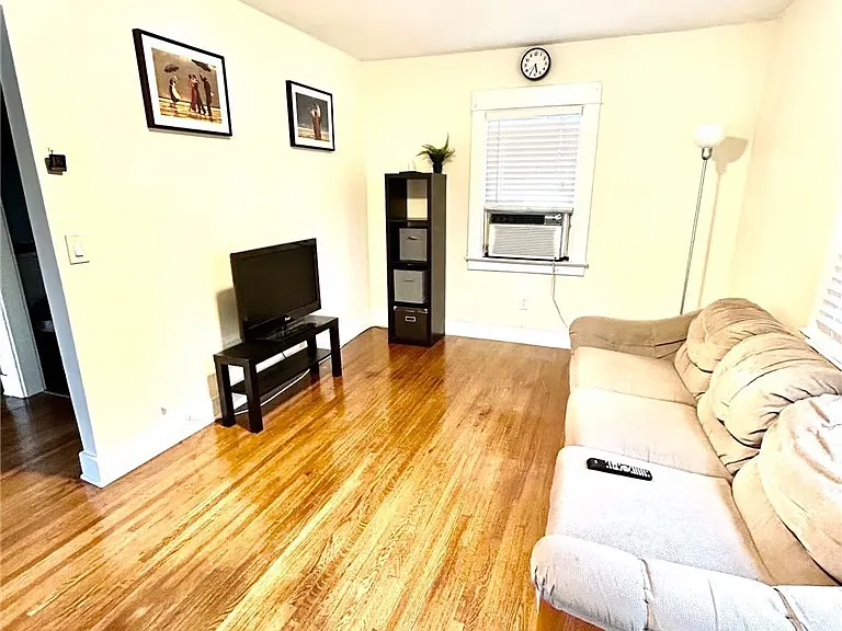 421 S Electric Ave #A — Photo 3
