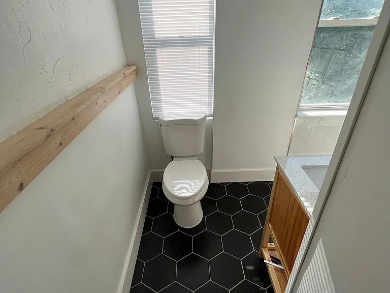 64 Standish Ave — Photo 7