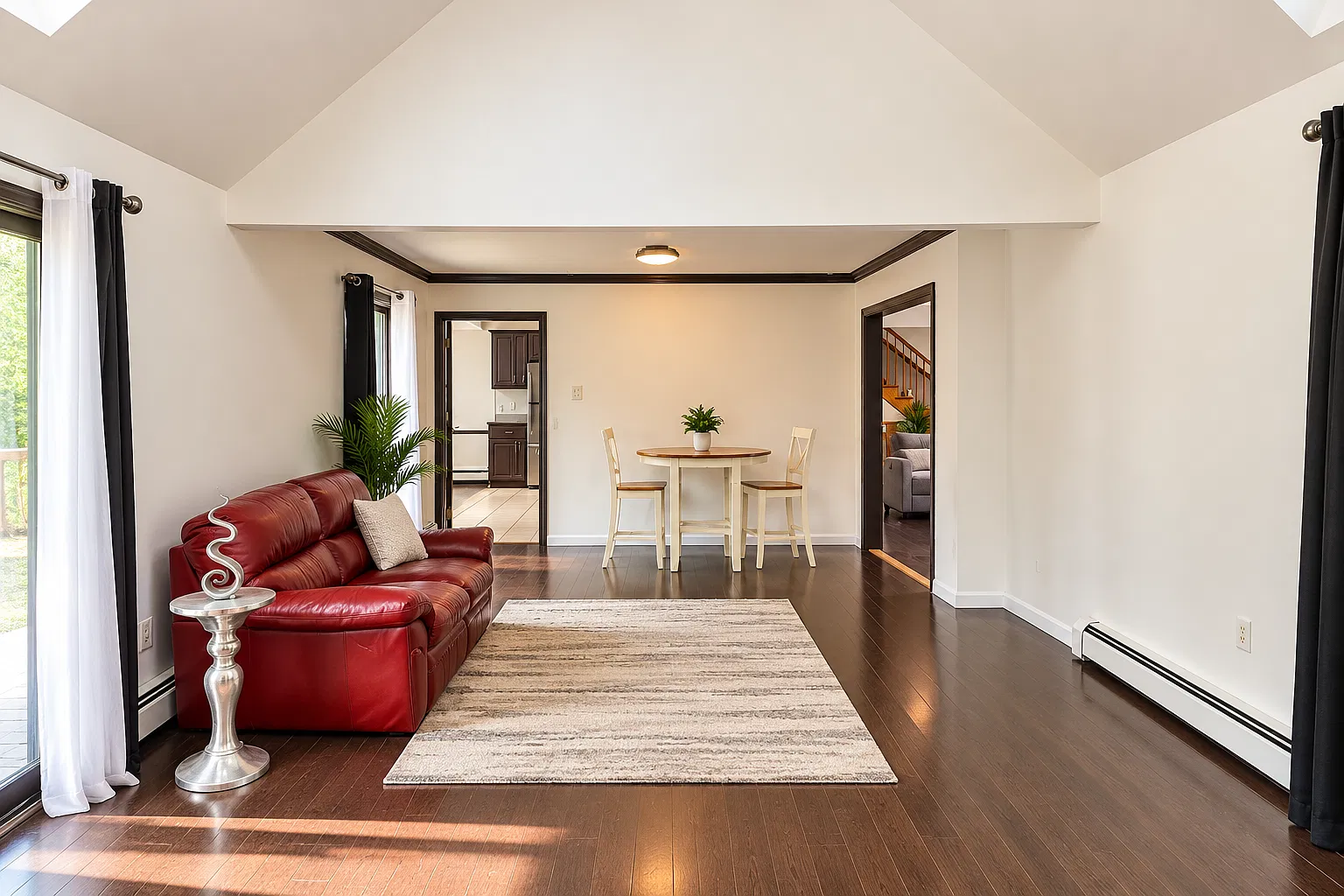 4 bed, 3312 sqft, $3,995 — Photo 4