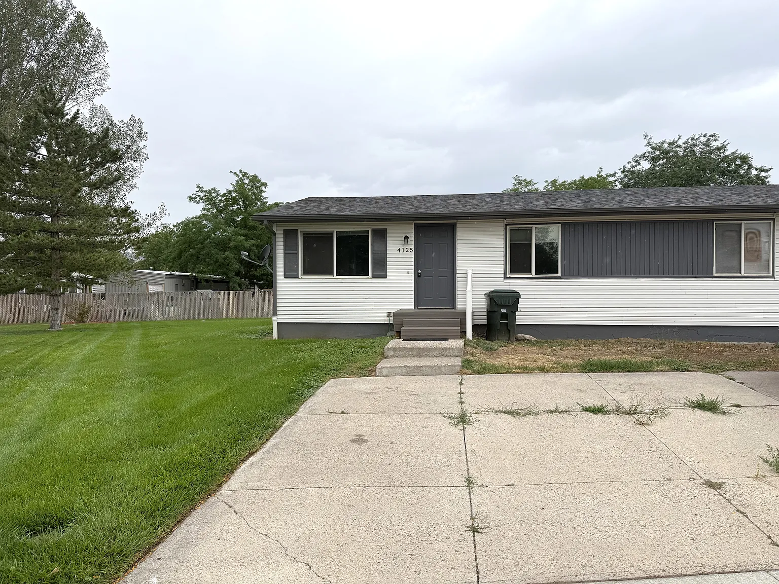 2 bed, 784 sqft, $1,099 — Photo 1