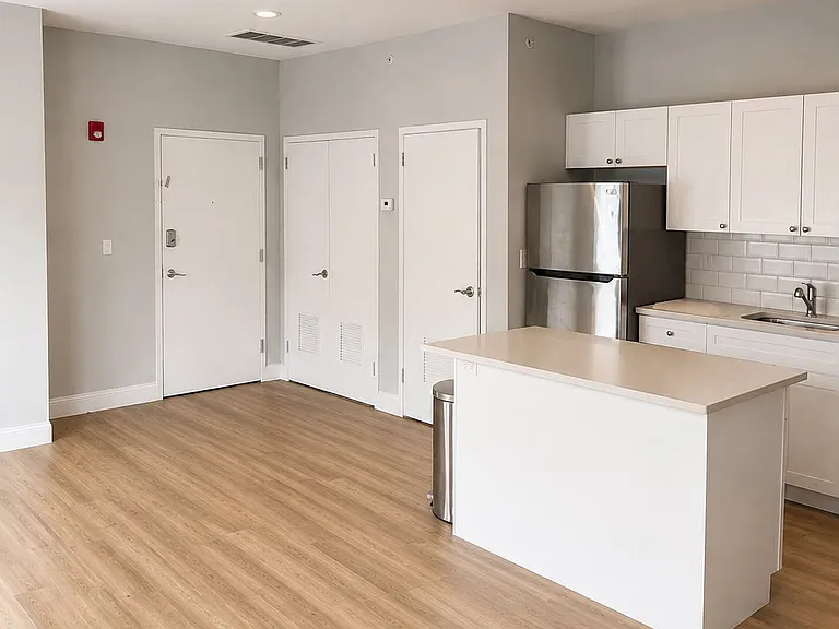 73 Beech St #2 — Photo 7