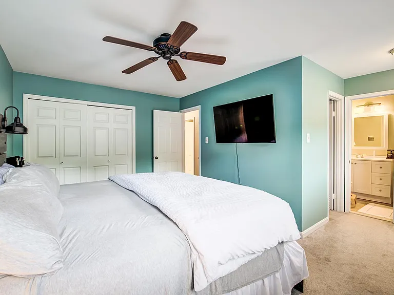 7112 Lake Cove Dr — Photo 28