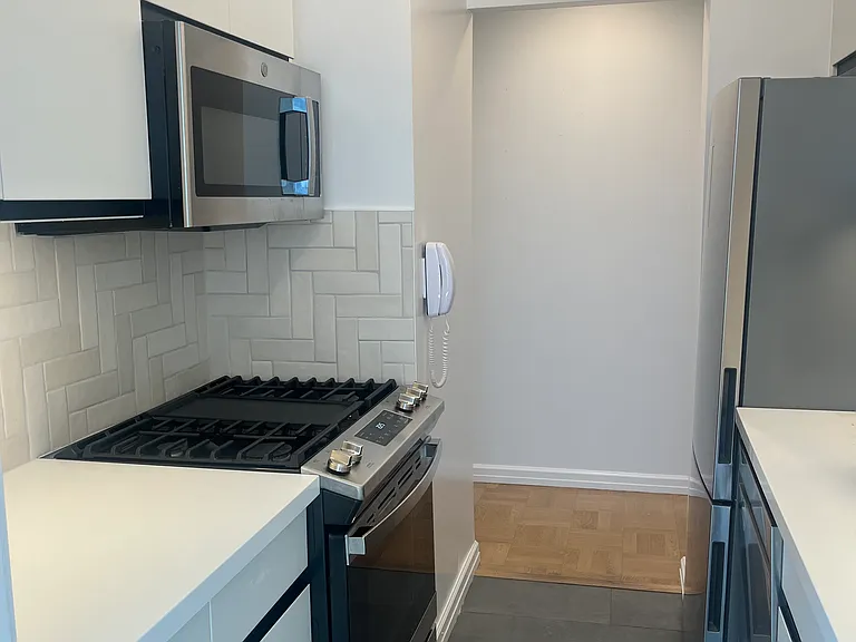 235 W 56th St #36M — Photo 3