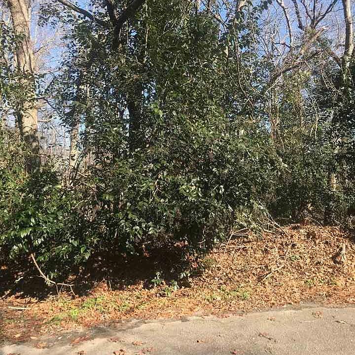 2nd image of 2607 Amos Cir