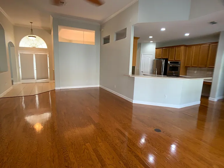 358 Calliope St — Photo 13