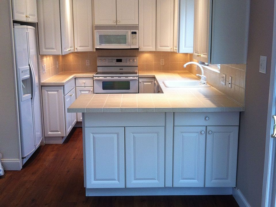 Spacious Kitchen with a lot of storage