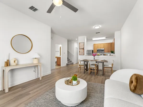 Estates At Lake Cecile