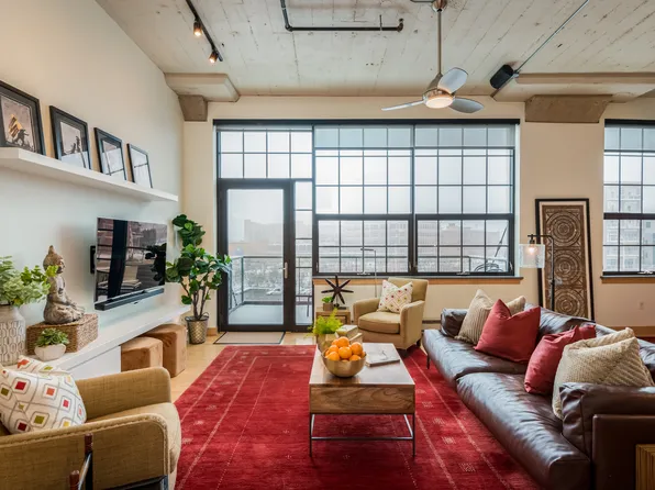 311 E Erie St #2, Milwaukee, WI 53202