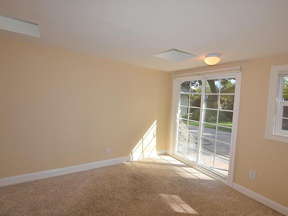 5th image of 999 Crooked Creek Dr