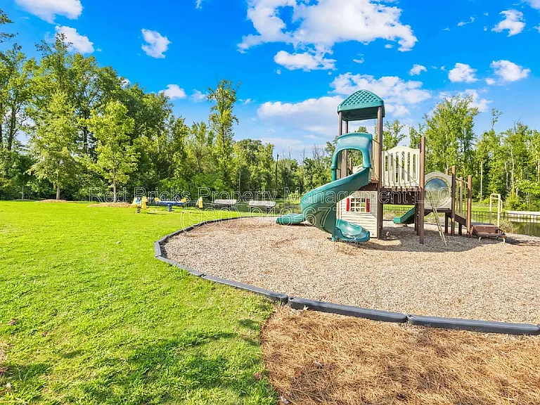 10697 Sky Chase Ave NW — Photo 39