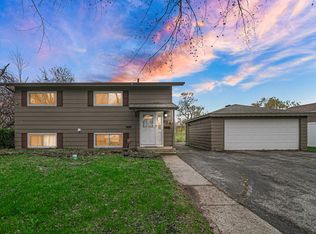 654 Marine Dr, Wauconda, IL 60084