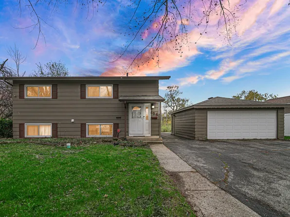 654 Marine Dr, Wauconda, IL 60084