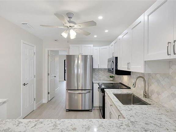 4th image of 26773 Hickory BLVD #4