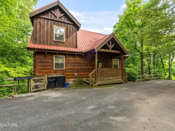 459 Ownby Cir, Gatlinburg, TN 37738