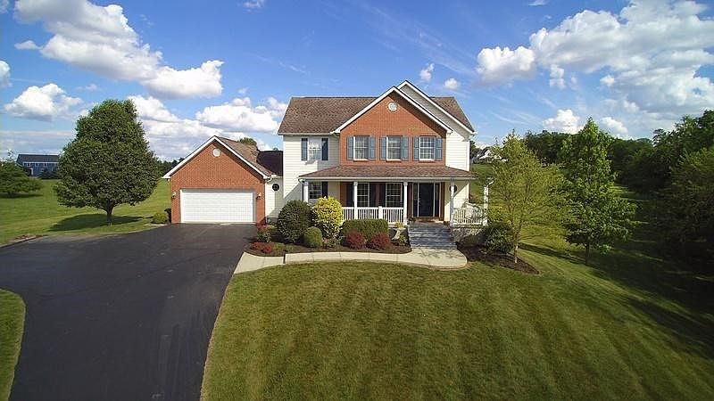1st image of 1900 W Glenhurst Dr NW