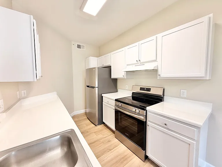 7925 Preserve Cir #328 — Photo 5