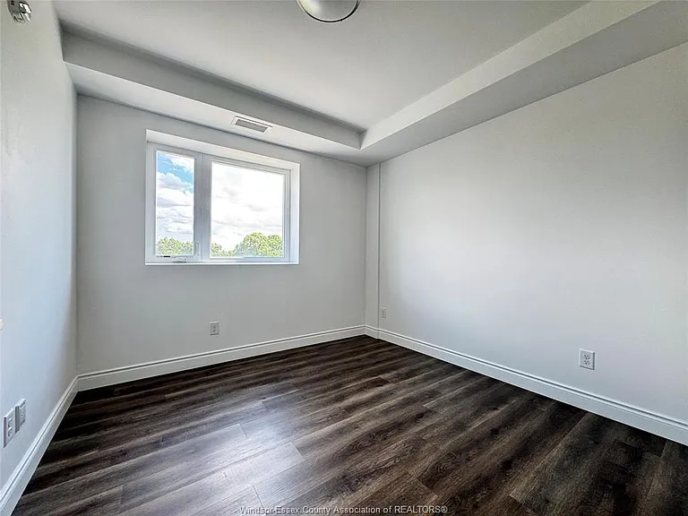 1675 Banwell Rd #406 — Photo 17