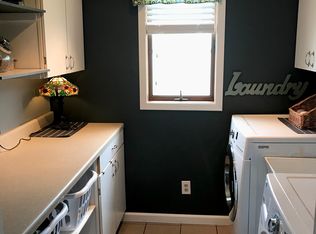 255 Wedgewood Dr, Charlotte, MI 48813