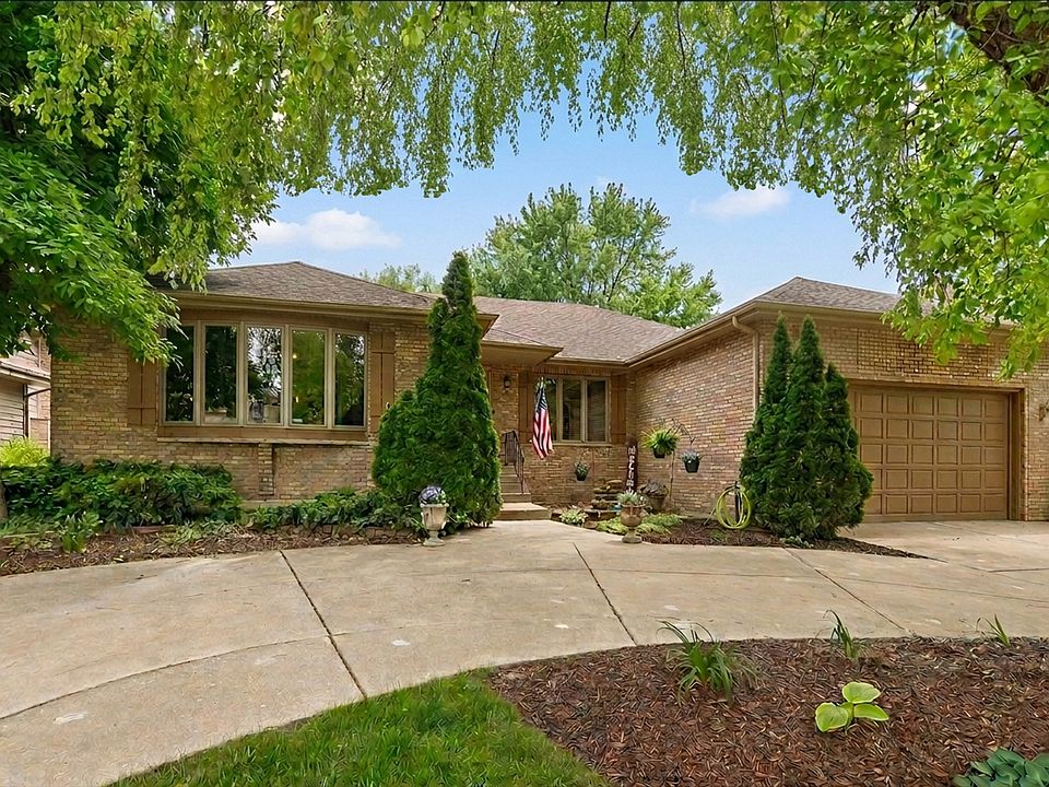 1st image of 437 N Kevin Dr
