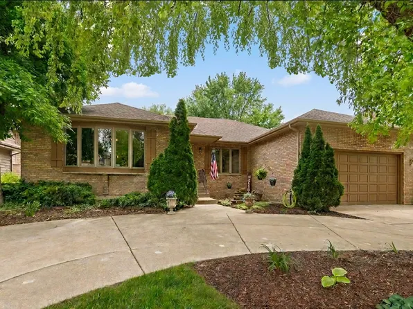 437 N Kevin Dr, Addison, IL 60101