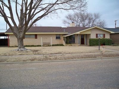 1001 NE 1st St, Earth, TX, 79031