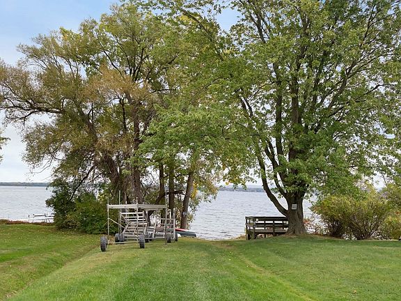 5th image of 112 Hog Island Road