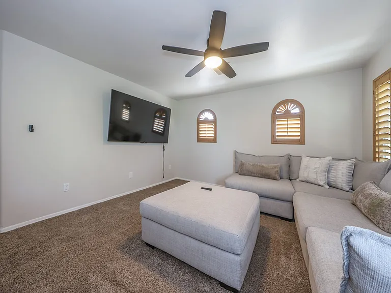 1680 W Homecoming Way — Photo 37