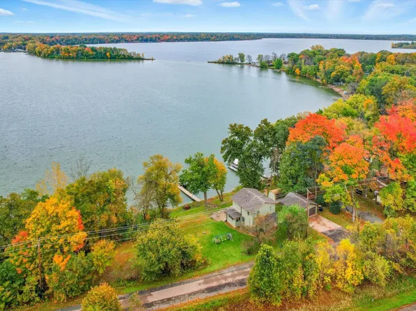 28605 Johnson Ln, Chisago City, MN 55013