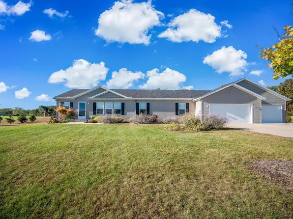 W7413 White Oak Run, Pardeeville, WI 53954