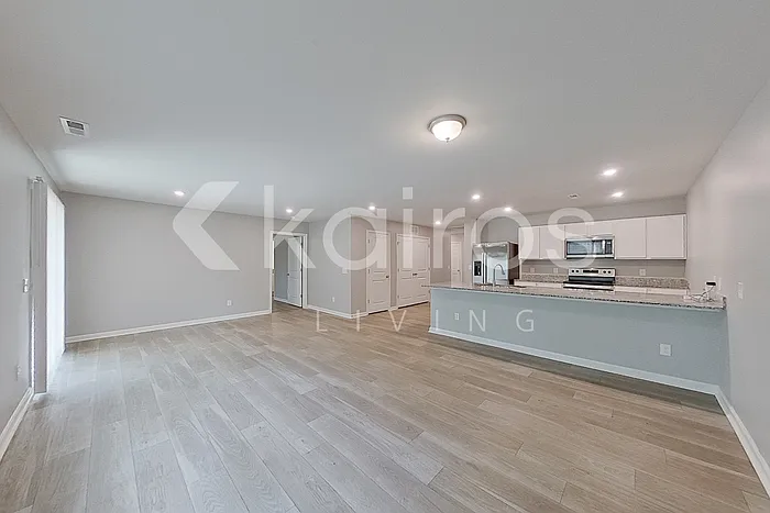 4 bed, 2.0 bath, 1601 sqft, $1,825 — Photo 4