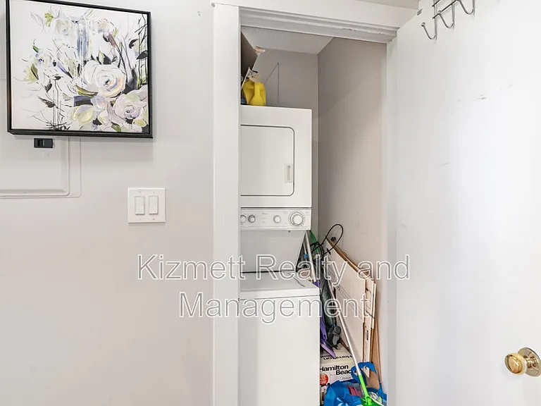 10230 120th St NW #105 — Photo 3