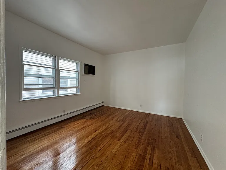 322 Franklin Ave #1 — Photo 10