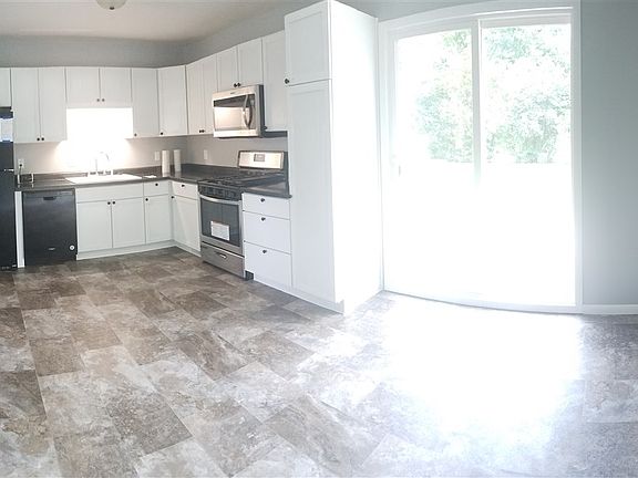 5th image of 8239 Park State Dr