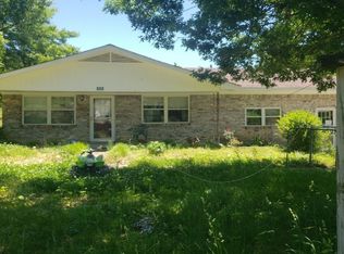 703 Suzanne St, Muldrow, OK 74948
