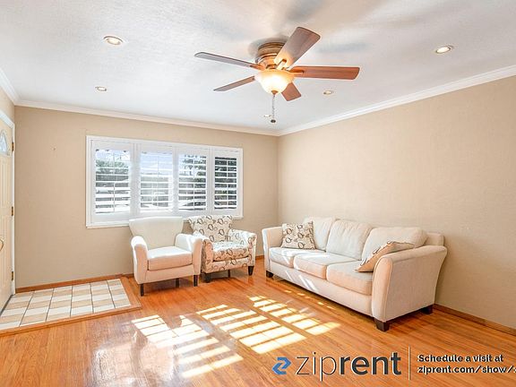 3rd image of 3509 Cabrillo Ave