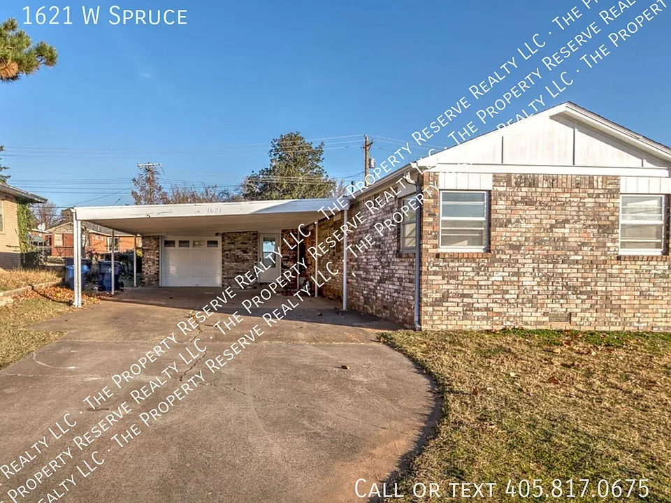 1621 W Spruce Ave