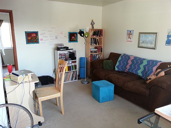 2nd image of 510 N Lincoln St APT 12