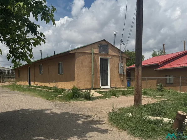 217 Union St, Las Vegas, NM 87701