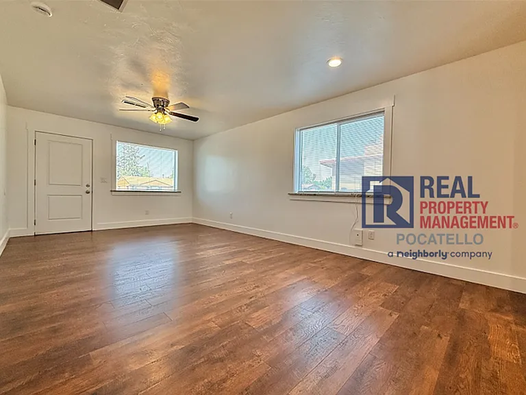 616 Poole Ave — Photo 12
