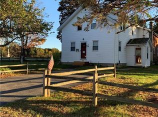 132 Bay Spring Ave #A, Barrington, RI 02806