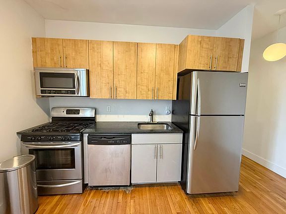 4th image of 101 Jefferson Ave APT 4J