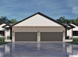 14811 Willow St, Bennington, NE 68007