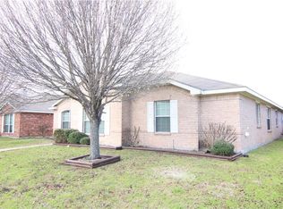 1656 Ambercrest Dr, Lancaster, TX 75146