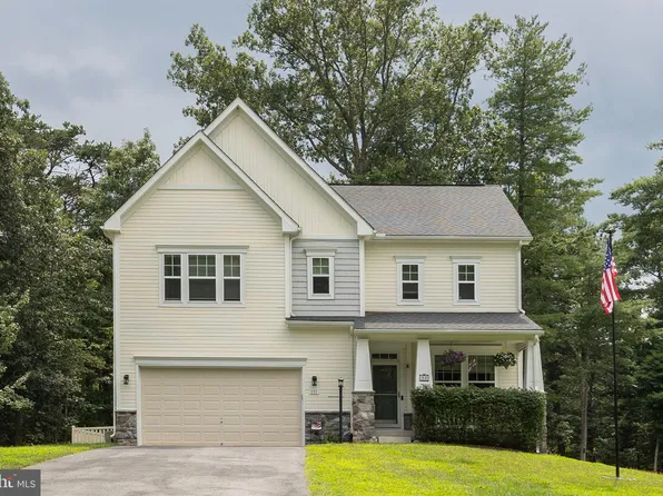 115 Eagle Dr, Cross Junction, VA 22625