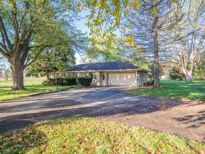 W172N10981 Division Rd, Germantown, WI, 53022