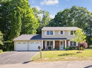 107 Town House Cir, Fayetteville, NY 13066