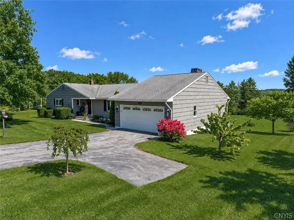 2360 W Lake Rd, Skaneateles, NY 13152