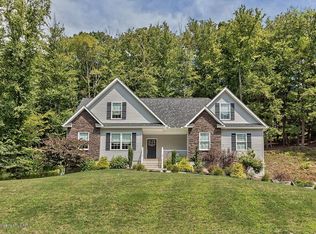 220 Ian Dr, Shavertown, PA 18708